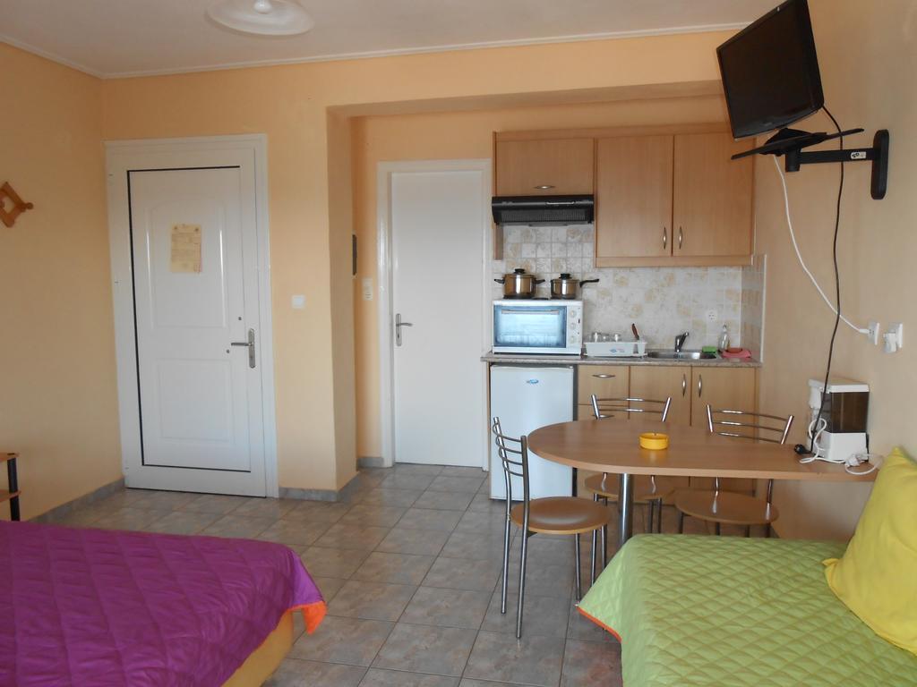 Asimenia Studios Achladi Room photo